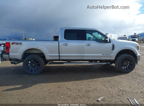 1FT7W2BT5JEC79210 2018 FORD F-250 Silver Widok wnętrza z tyłu