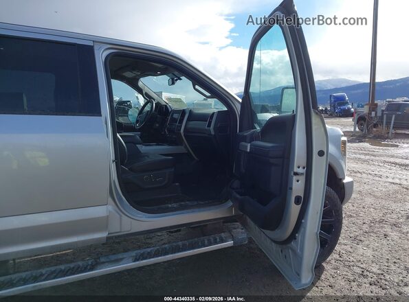 1FT7W2BT5JEC79210 2018 FORD F-250 Silver Widok wnętrza z przodu
