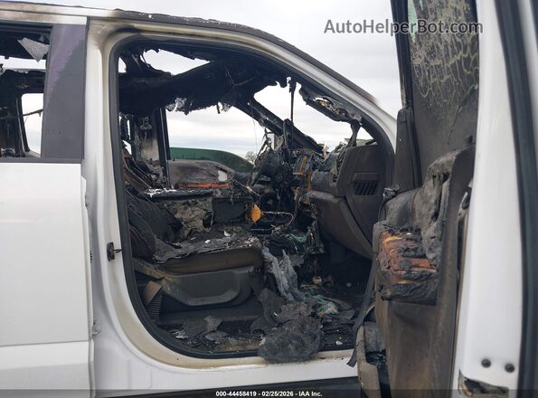 1FT7W2BTXHEF49445 2017 FORD F-250 White Вид салону спереду