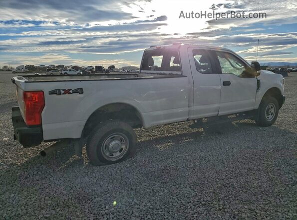 1FT7X2B66NEC75373 2022 FORD F250 White Trasero derecho