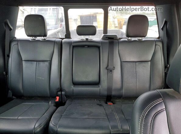 1FT8W3DT0NEF73675 2022 FORD F350 White Widok tylnych siedzeń