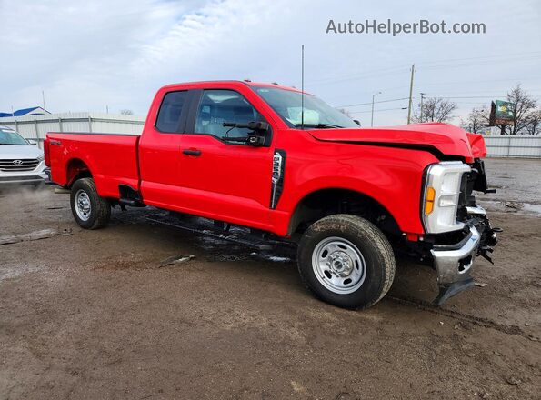 1FT8X2BA3PEC01825 2023 FORD F250 Red Delantero derecho