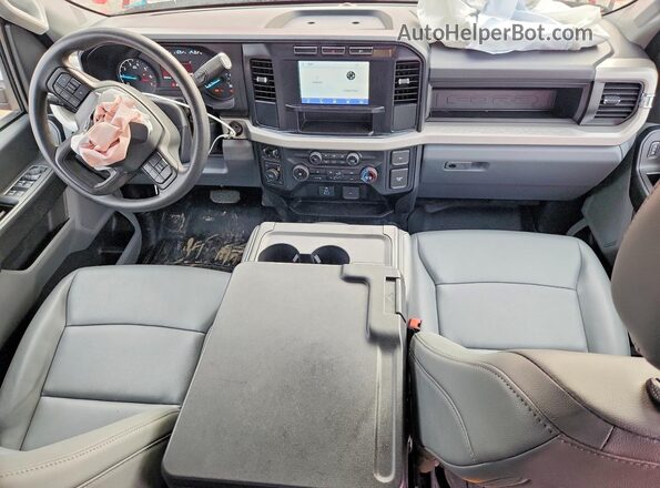 1FT8X2BA3PEC01825 2023 FORD F250 Red Vista del salpicadero