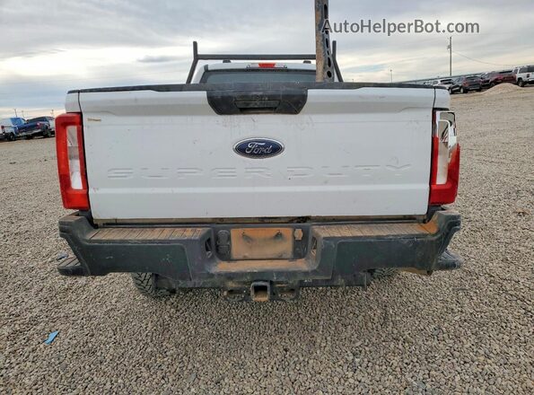 1FTBF2AA6PED40941 2023 FORD F250 White Vista trasera
