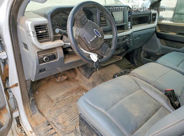 1FTBF2AA6PED40941 2023 FORD F250 White Vista del salpicadero