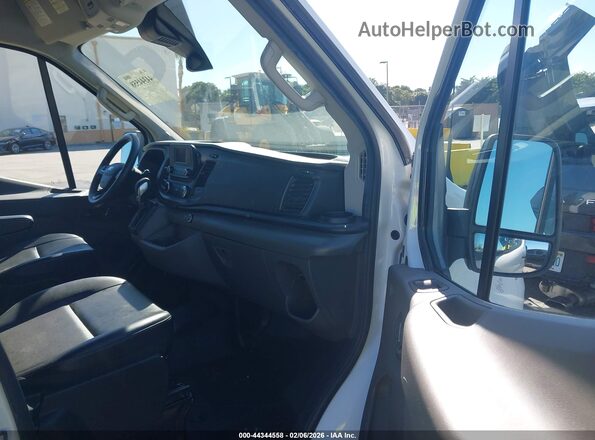 1FTBF4X88NKA21412 2022 FORD TRANSIT-350 Белый Вид салона спереди