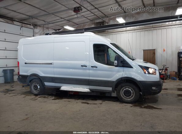 1FTBR1C89NKA09541 2022 FORD TRANSIT-250 White Widok wnętrza z tyłu