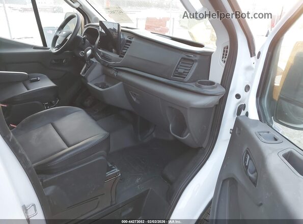 1FTBW3X81TKA23171 2026 FORD TRANSIT-350 Белый Вид салона спереди