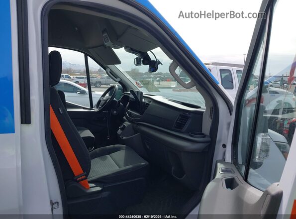 1FTBW3XK4NKA28461 2022 FORD E-TRANSIT-350 CARGO VAN White Front interior view