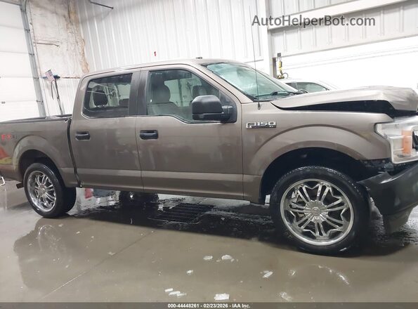 1FTEW1E5XJFD05096 2018 FORD F150 Brown Widok wnętrza z tyłu