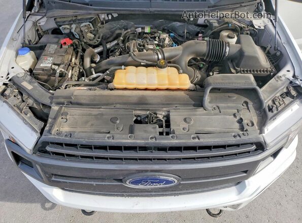 1FTEW1EPXKFA33653 2019 FORD F150 White Vista interior trasera