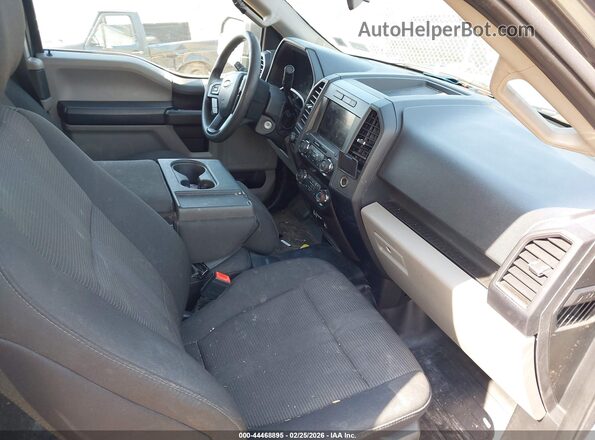 1FTEX1EP1LFA61405 2020 FORD F150 Gray Вид салону спереду