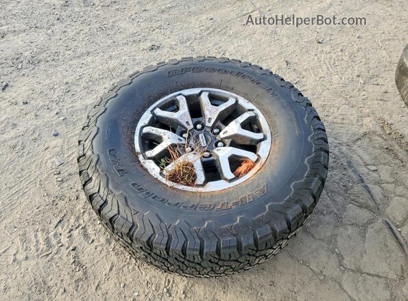 1FTFW1RG1PFB75976 2023 FORD F150 White Vista del compartimento del motor