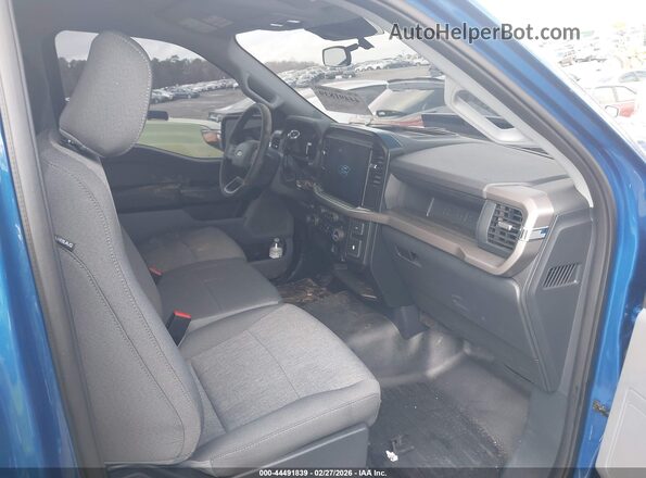 1FTMF1L57SKE23291 2025 FORD F150  Widok wnętrza z przodu