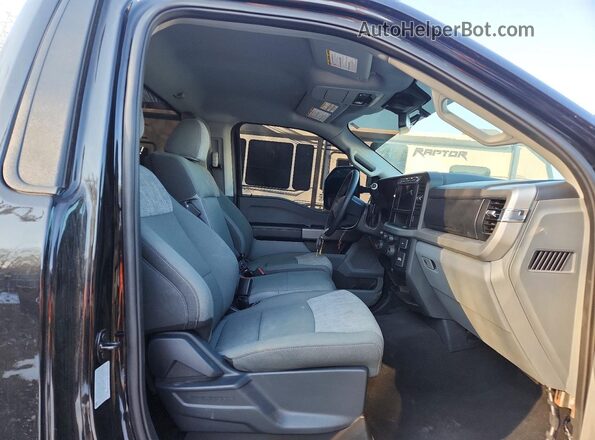 1FTRF4DM8PEC86980 2023 FORD F450 Black Rear seats view