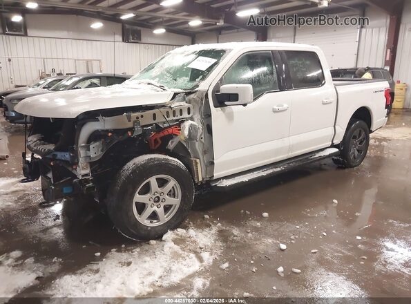 1FTVW1EV7PWG60686 2023 FORD F-150 LIGHTNING White Առջևի ձախ երեք քառորդ տեսարան
