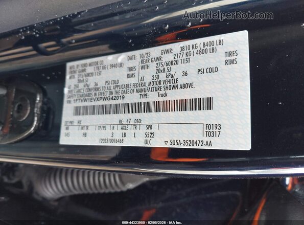 1FTVW1EVXPWG42019 2023 FORD F-150 LIGHTNING Blue Engine compartment view