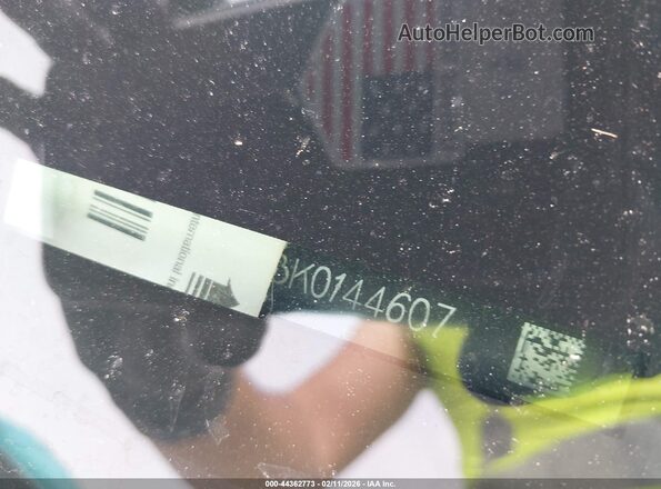 1G1FB3DS3K0144607 2019 CHEVROLET CAMARO Серебряный Вид подкапотного пространства