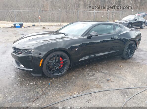 1G1FD1RS2R0119585 2024 CHEVROLET CAMARO Черный Передняя левая четверть