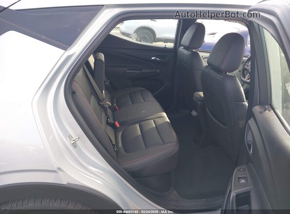 1G1FZ6S05P4183973 2023 CHEVROLET BOLT Silver Widok naklejki z numerem VIN