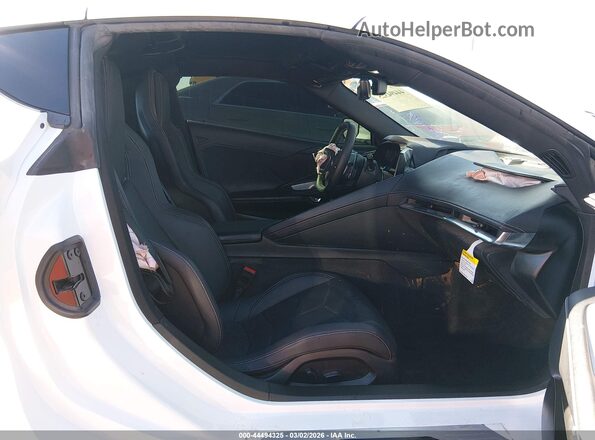 1G1YA2D49R5126309 2024 CHEVROLET CORVETTE White Вид салону спереду
