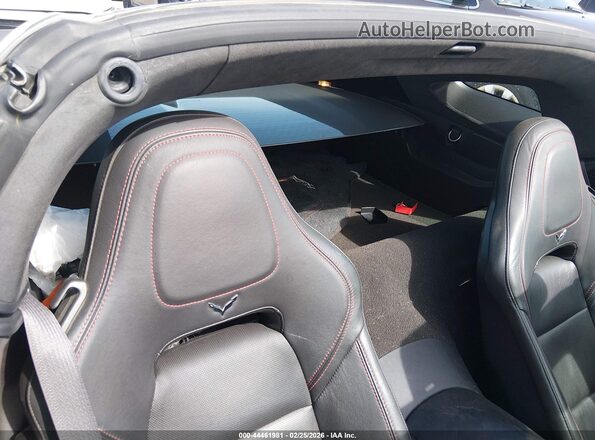 1G1YM2D73G5111075 2016 CHEVROLET CORVETTE Gray Вид наклейки з VIN-кодом