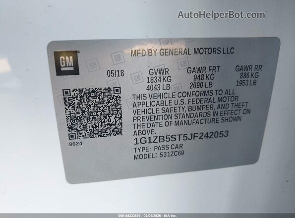 1G1ZB5ST5JF242053 2018 CHEVROLET MALIBU White Widok komory silnika