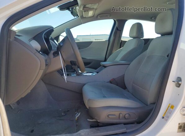 1G1ZC5ST1KF210957 2019 CHEVROLET MALIBU White Вид салону спереду