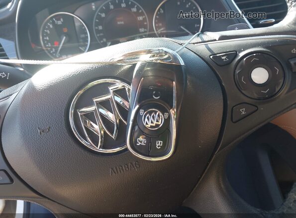 1G4ZP5SS6JU144477 2018 BUICK LACROSSE White Widok deski rozdzielczej