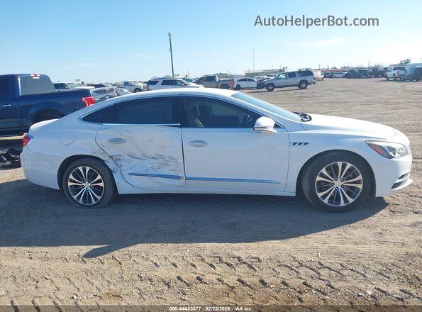 1G4ZP5SS6JU144477 2018 BUICK LACROSSE White Widok wnętrza z tyłu