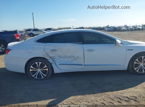 1G4ZP5SS6JU144477 2018 BUICK LACROSSE White Widok z przodu