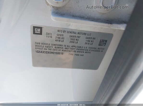 1G6AX5SX6H0168618 2017 CADILLAC CTS Белый Вид подкапотного пространства