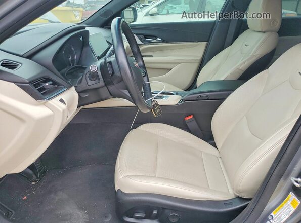 1G6DB5RK2M0133137 2021 CADILLAC CT4 Gray Вид салону спереду