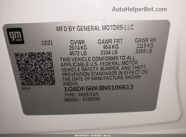 1G6DF5RK8N0106613 2022 CADILLAC CT4 White Engine compartment view