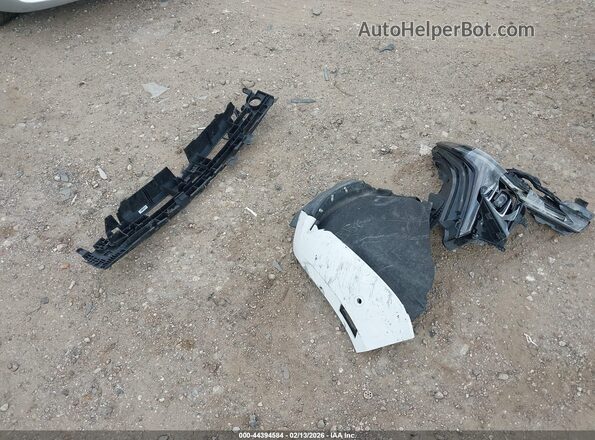 1G6DN5RK6S0110352 2025 CADILLAC CT5 White Widok deski rozdzielczej