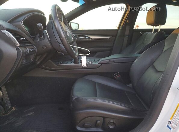 1G6DT5RW5R0103430 2024 CADILLAC CT5 White Front interior view