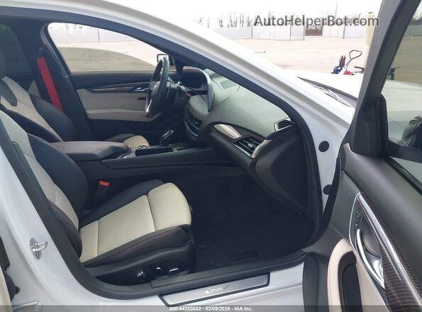1G6DV5RW0S0108857 2025 CADILLAC CT5 White Vista interior delantera
