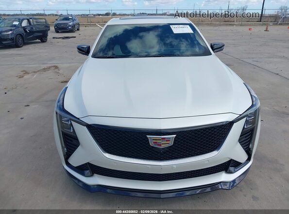 1G6DV5RW0S0108857 2025 CADILLAC CT5 White Vista del cuadro de instrumentos