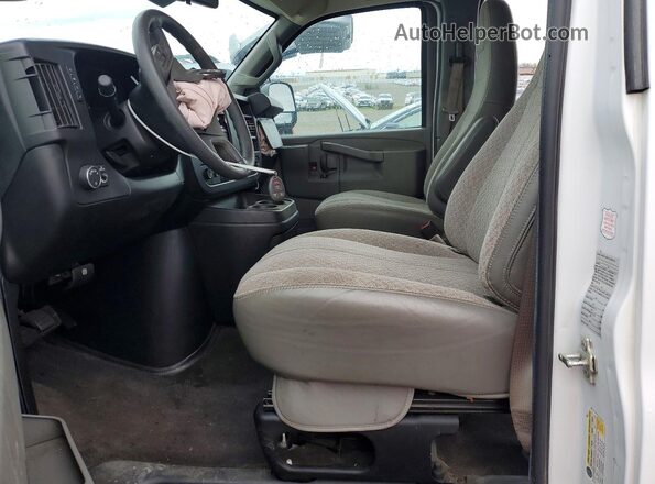 1GAZGPFG5K1258116 2019 CHEVROLET EXPRESS White 