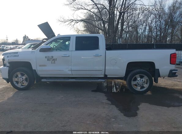 1GC1KXE84GF150058 2016 CHEVROLET SILVERADO White 360 interior view