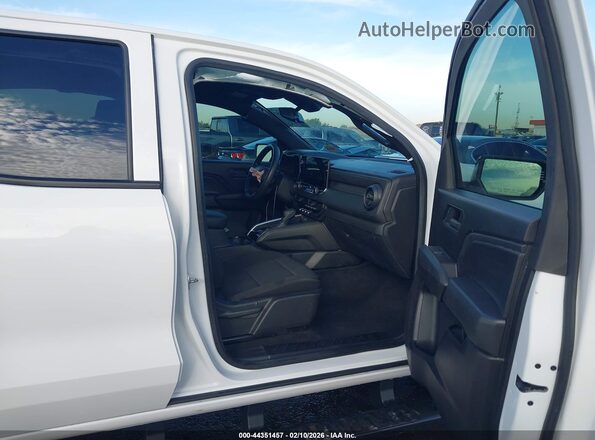 1GCGSBEC4R1224807 2024 CHEVROLET COLORADO Белый Вид салона спереди