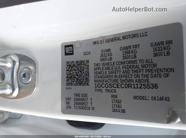 1GCGSCEC0R1125536 2024 CHEVROLET COLORADO White Engine compartment view