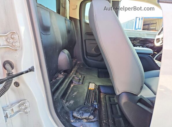 1GCHSBEAXN1204235 2022 CHEVROLET COLORADO White ხელსაწყოთა პანელის ხედი