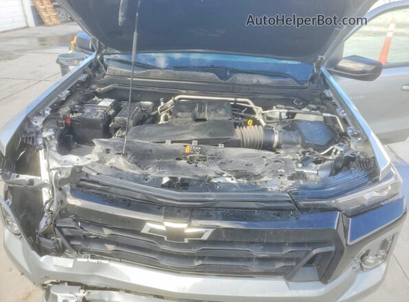 1GCPTDEK0R1257240 2024 CHEVROLET COLORADO Silver Widok wnętrza z tyłu