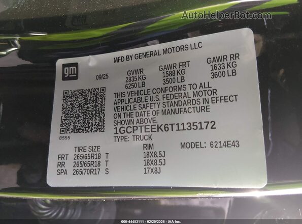 1GCPTEEK6T1135172 2026 CHEVROLET COLORADO Black Widok komory silnika