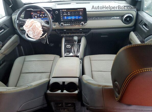 1GCPTFEK3S1191932 2025 CHEVROLET COLORADO White Dashboard view