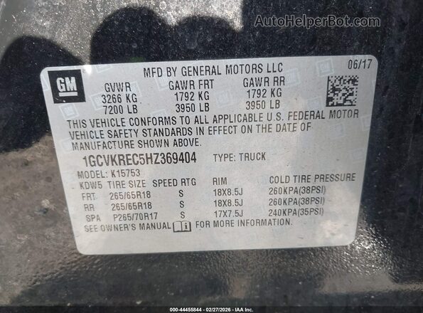 1GCVKREC5HZ369404 2017 CHEVROLET SILVERADO Black Vista del compartimento del motor