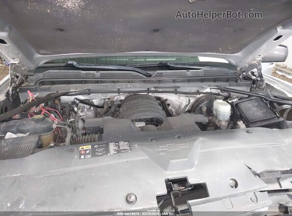 1GCVKREC7GZ200032 2016 CHEVROLET SILVERADO Серебряный Вид сзади