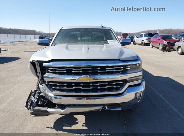 1GCVKSEC0JZ206673 2018 CHEVROLET SILVERADO Silver Widok wnętrza z tyłu