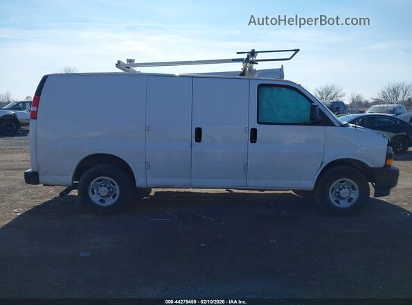 1GCWGAF78R1194316 2024 CHEVROLET EXPRESS White უკანა სალონის ხედი